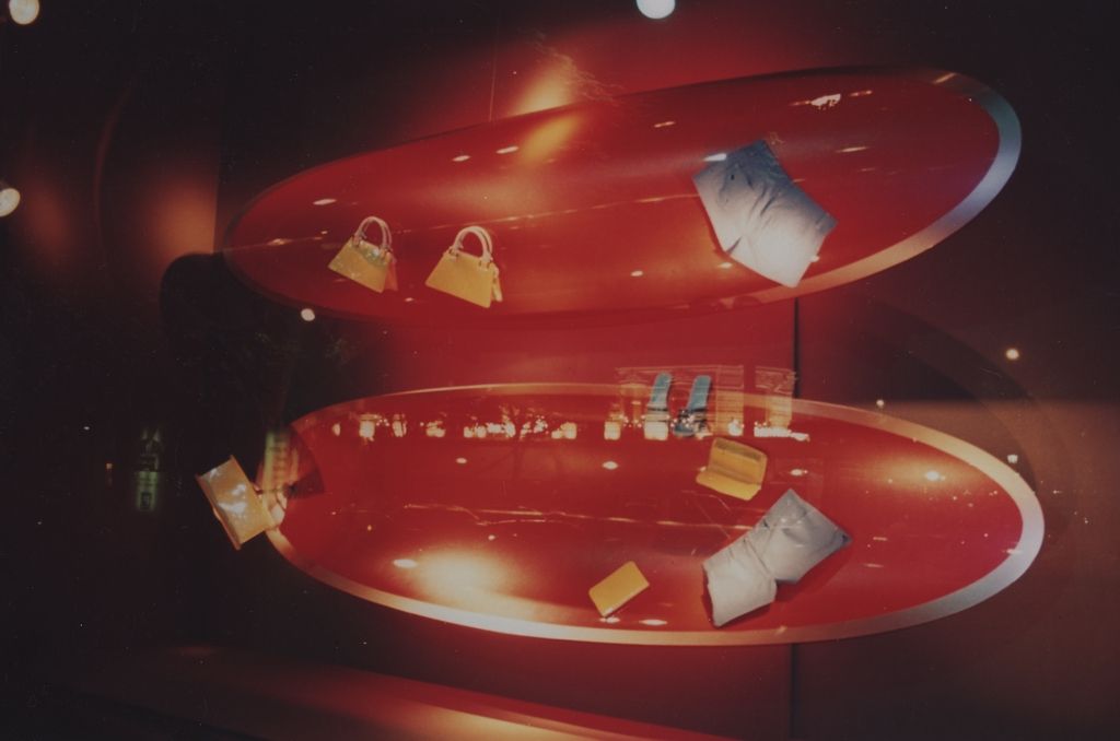 gal/Louis_Vuitton, vitrines/Vitrines_-_Louis_Vuitton_-_08.jpg